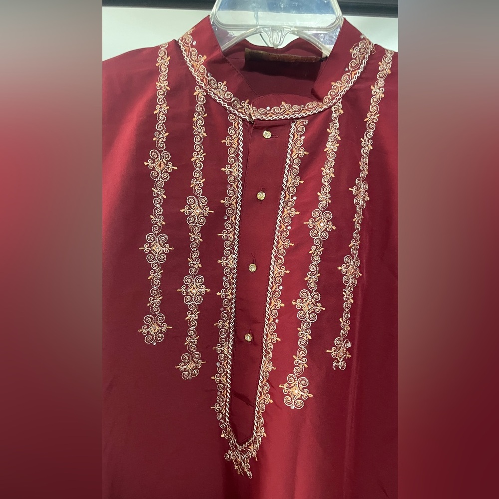 Mens Red Embroidered Kurta - Picture 3 of 4